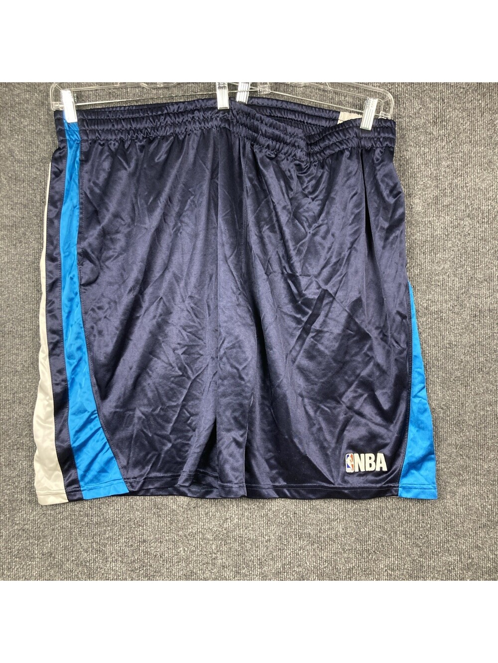 NBA Basketball Mens Size 3XL Navy Striped Side Knee Length Pocket Shorts
